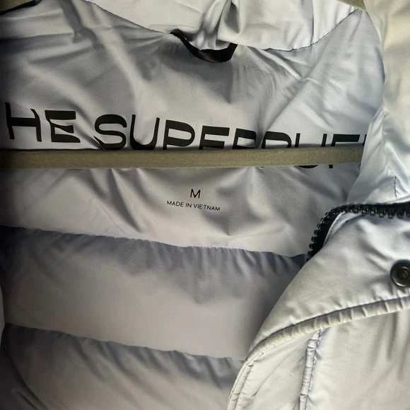 Aritzia Superpuff Cropped - Picture 2 of 3